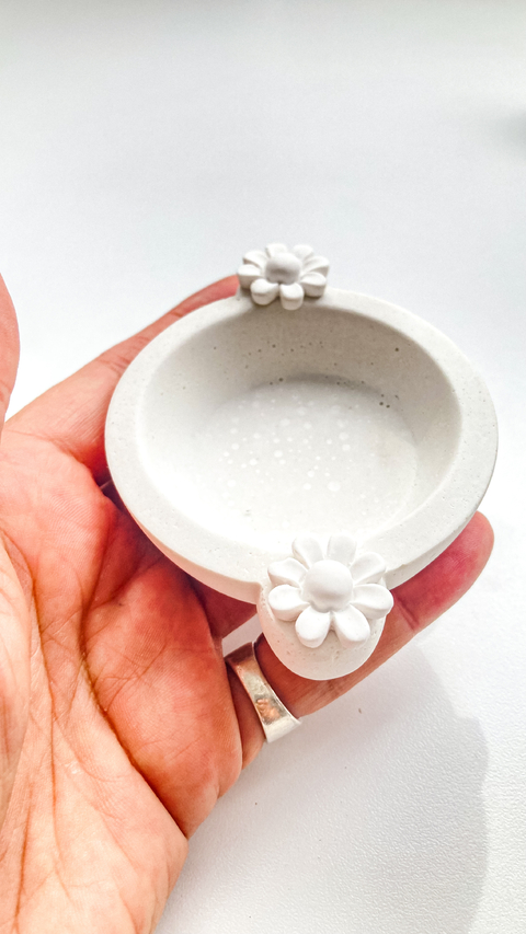 Sahumador y Portavela Baby con flores - comprar online