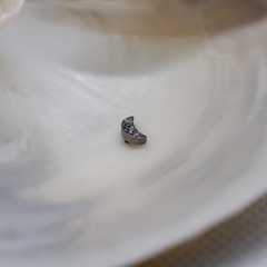 Imagem do Labret Lua Cravejada Titânio (Piercing Orelha)