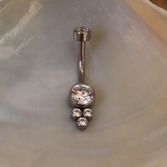 Piercing Banana Titânio 4 Zircônias (Umbigo) - Galaxy Piercings