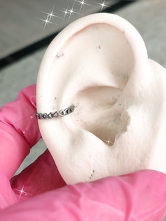 Argola Clicker Titânio Coração (Conch Piercing)