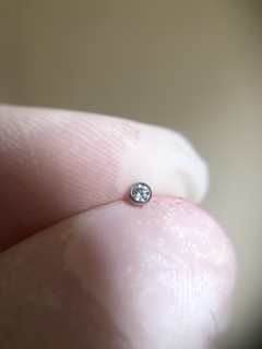 Ponto de Luz Piercing Nostril (Nariz/Aba nasal)