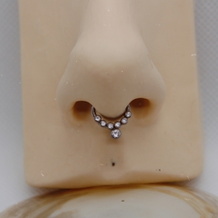 Argola Titânio Sete Zircônias (Septo | Daith)