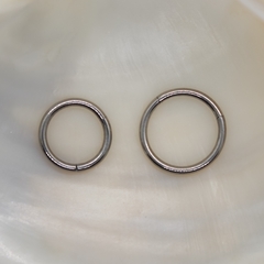 Argola Básica Clicker Titânio (Piercing Orelha | Septo) - comprar online