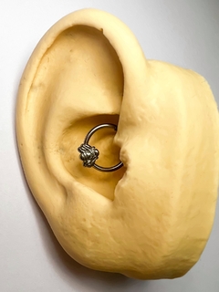 Argola Titânio Clicker Abelha (Septo | Daith) - Galaxy Piercings
