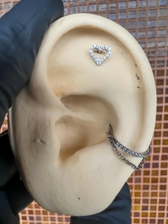 Argola Cravejada Corrente Titânio (Conch Píercing) na internet