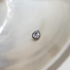 Labret Titânio Gota (Piercing Orelha | Medusa) na internet