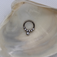 Argola Titânio Sete Zircônias (Septo | Daith) - comprar online