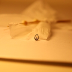 Labret Gota Zircônia Solitária (Orelha | Medusa) - comprar online