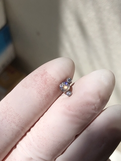 Cluster com 3 zircônias para orelha (conch, hélix, tragus, scapha, lóbulo)