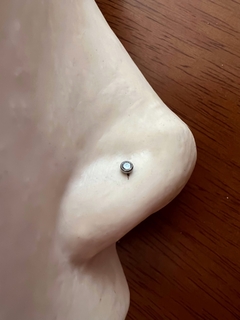Ponto de Luz Piercing Nostril (Nariz/Aba nasal)