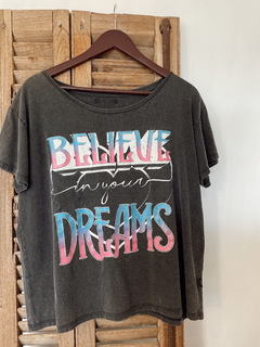 Remera Believe Dreams - comprar online