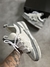 Louis Vuitton Skate "Cinza / Branco" na internet