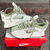 Nike Air Bailleli “Verde na internet