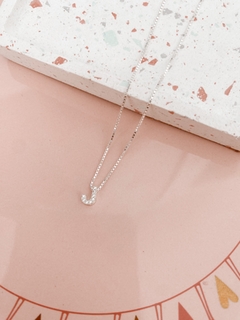 Colar Inicial Cravejada Letra J