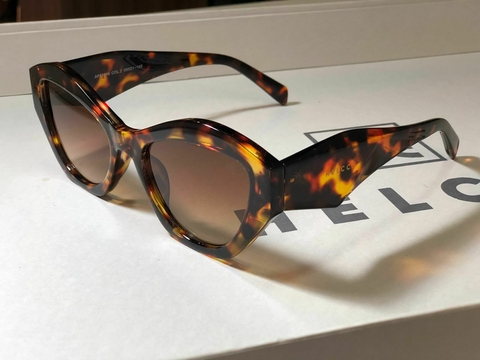 Óculos Solar HELCCI AF81016 Elegante Proteção UV400 (Tartaruga)