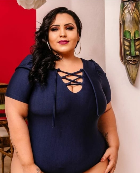 Body com detalhe frontal Plus Size