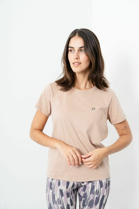 REMERA OWEN CAMEL - comprar online
