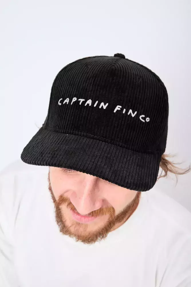 GORRA NEGRA GLEN CAPTAIN FIN