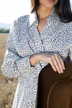 Imagen de VESTIDO CORTO PRINT ANIMAL STARS BETH