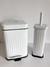 Kit Cesto de Basura 9lts y Cepillo de Baño