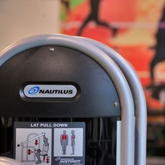 Dual Prensa de Piernas y Pantorrillera Nautilus INSTINCT®