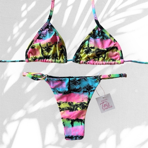 Biquíni de Cortininha com Calcinha Regulador Coqueiros