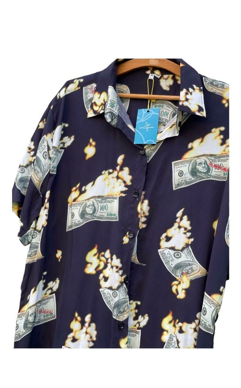 Camisa unissex, feita com tecido 100% viscose digital