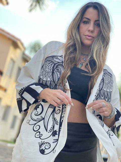 Kimono Médio Elefante P&B - comprar online