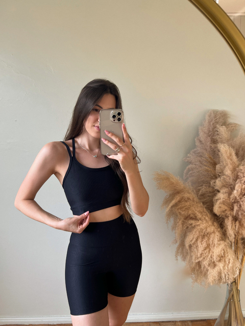 Short Preto Micro Canelado Glow - comprar online