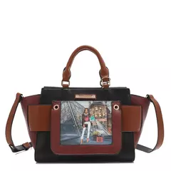 ¡Cartera Tour de Paris! Nicole Lee en internet