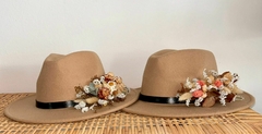 SOMBRERO BEIGE CON RAMO en internet