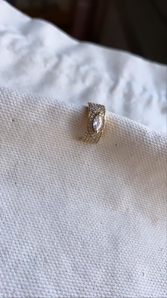 Piercing crevejado zircônia central na internet