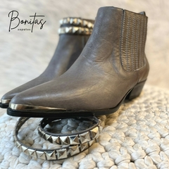 Bota Ursula cuero gris art 478