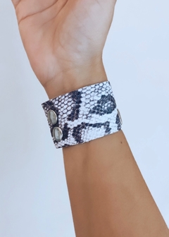 REPTIL BLANCO Y GRIS CALADA - comprar online