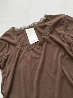 Camiseta con encaje - tienda online
