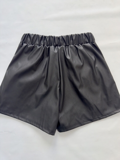 Short Beni en internet