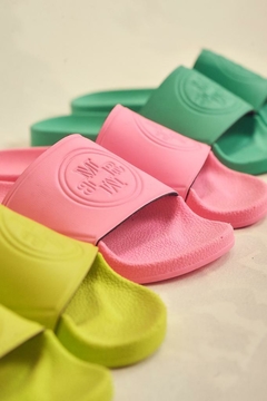 Ojotas Sandy fucsia en internet