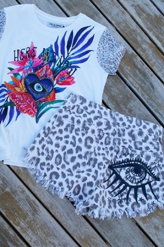 Short Eyes gloss en internet