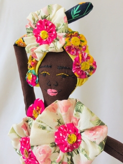 Imagem do Boneca Artesanal Sinhá Crioula Dourada