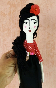 Boneca Amy Winehouse de Tecido - comprar online