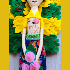 Boneca de pano Frida - comprar online
