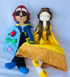 Boneca A Bela e a Fera Artesanal - comprar online