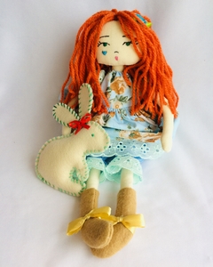 Boneca Artesanal com Coelha Piquenique Encantado - comprar online