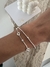 Pulsera caroline cuadrada doble con corazones en internet