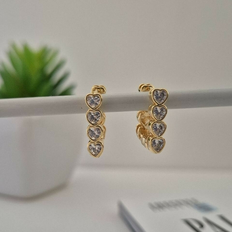 Argola retangular quatro corações zircônia banhado ouro