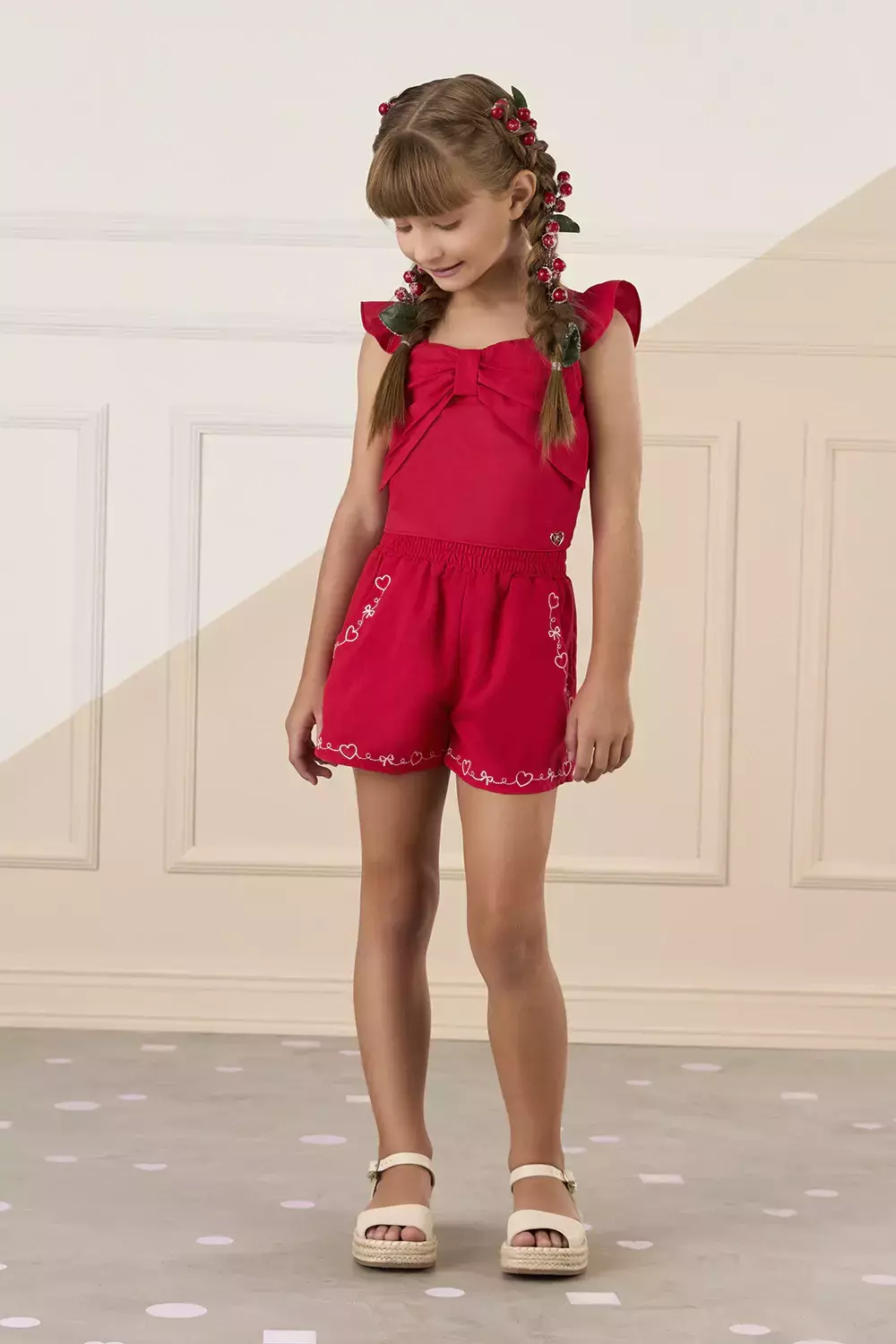 CONJUNTO VERMELHO BLUSA COM LAÇO E SHORT BORDADO MON SUCRÉ