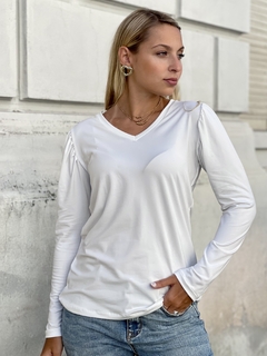 Imagen de Art. 7165 (cuello “V”) frunces, modal SOFT BLANCO