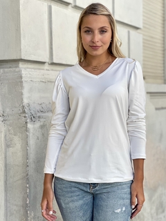 Art. 7165 (cuello “V”) frunces, modal SOFT BLANCO - comprar online