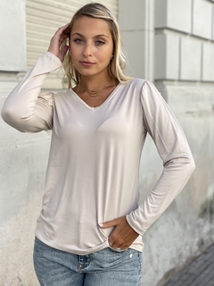Art. 7165 (cuello “V”) frunces, modal SOFT - comprar online