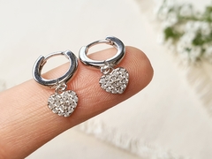 Argollas con dije corazón línea micropave